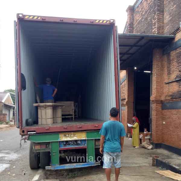 furniture jepara shipping